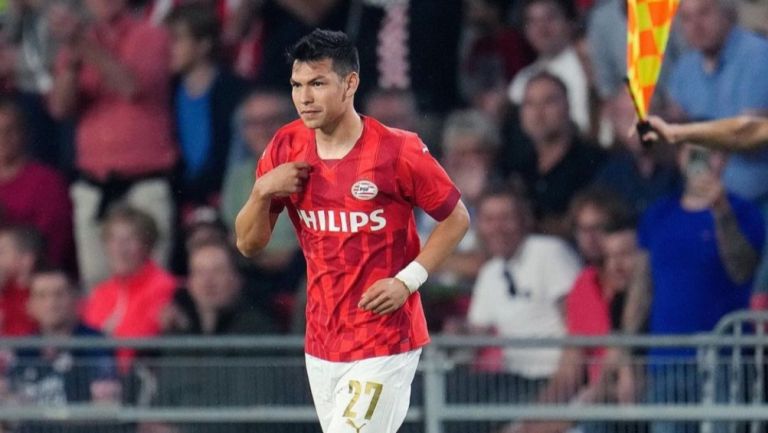 Lozano regresó con el PSV