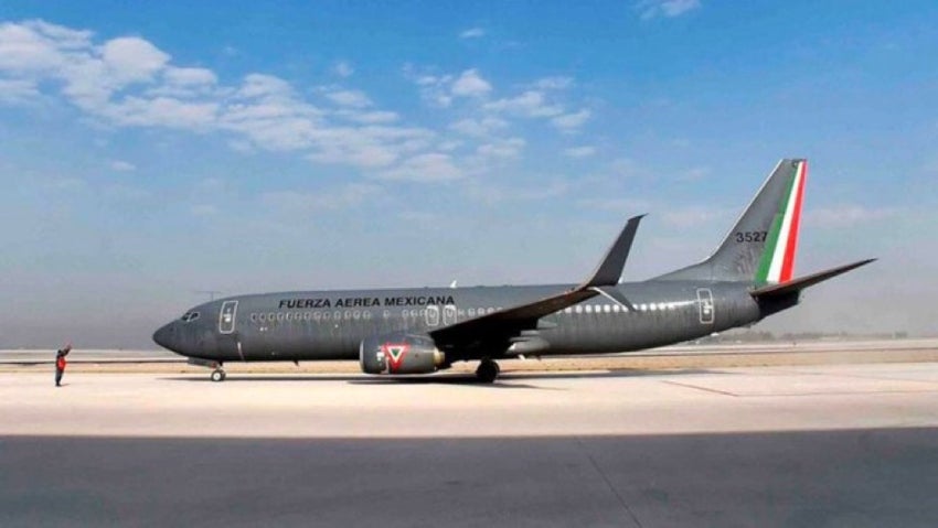 El modelo del avión es un Boeing 737-800 