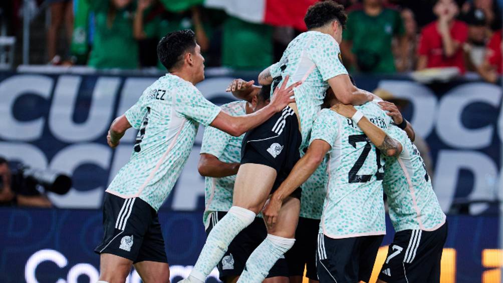 México celebrando el gol 