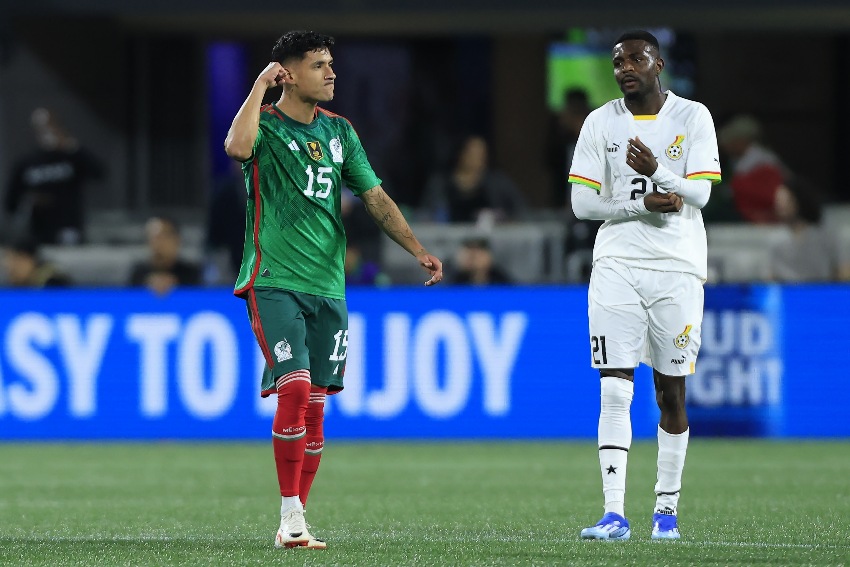 Uriel Antuna en el juego ante Ghana 