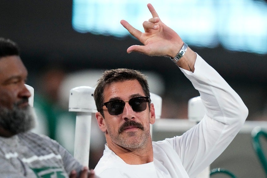 AP Aaron Rodgers presente en el MetLife Stadium