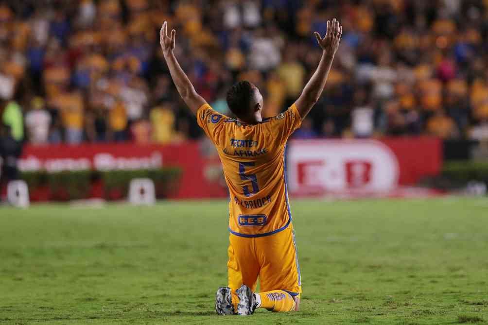 Carioca celebra el gol de la victoria ante Cruz Azul 