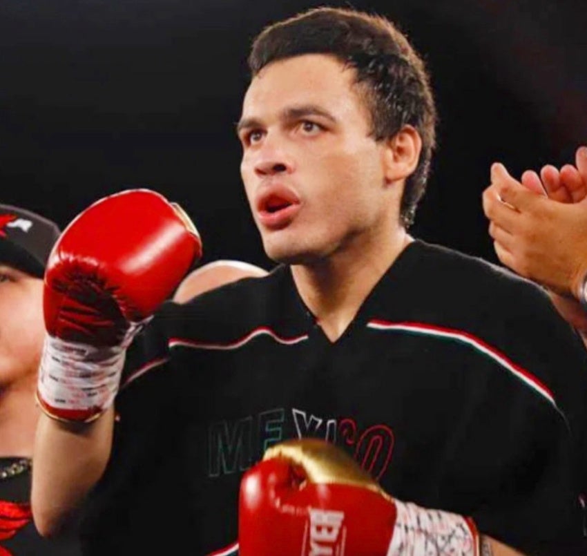 Julio Jr en una de sus peleas de boxeo 