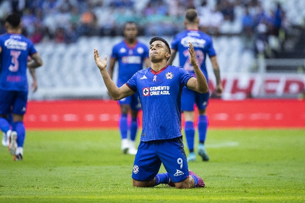 Sepúlveda celebrando su gol Cruz Azul 