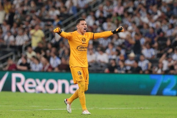 MEXSPORT Malagón defendiendo los colores del América