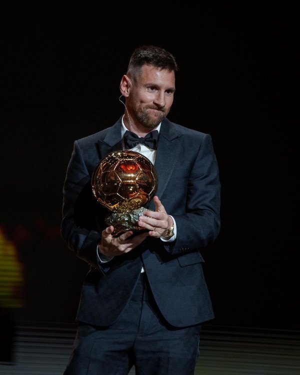 Barcelona planea rendirle un homenaje a Messi 