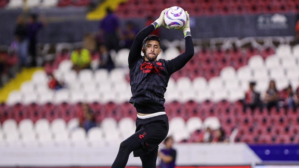 MEXSPORT Camilo Vargas calentando previo a un partido