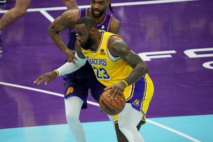 LeBron jugando con los Lakers 