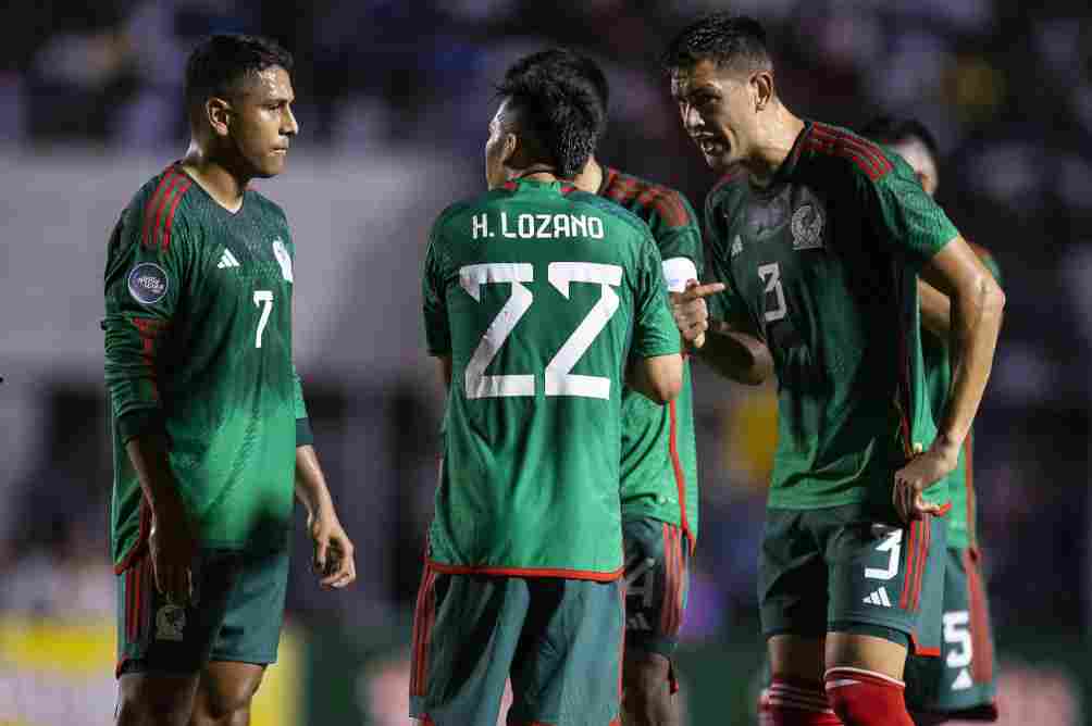 Jugadores de México se lamentan en la derrota