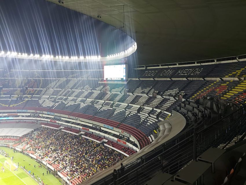 Estadio Azteca vacío en la Final de Ida 