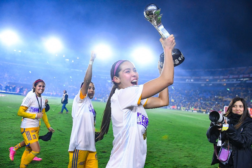 Greta Espinoza tras ser Campeona con Tigres Femenil