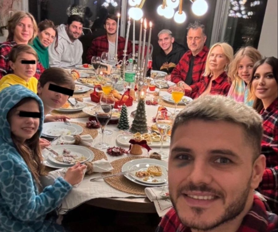 Mauro Icardi y su familia en Navidad