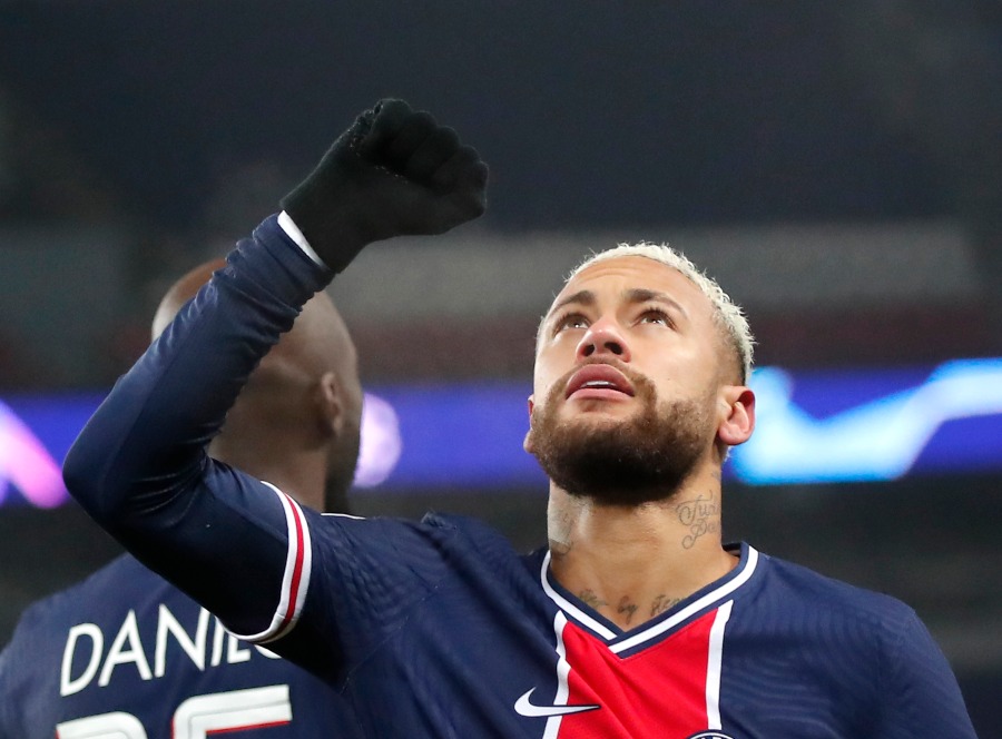 Neymar, en festejo de gol con los parisinos 
