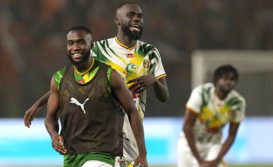 Jugadores de Mali celebran pase a Cuartos de Final