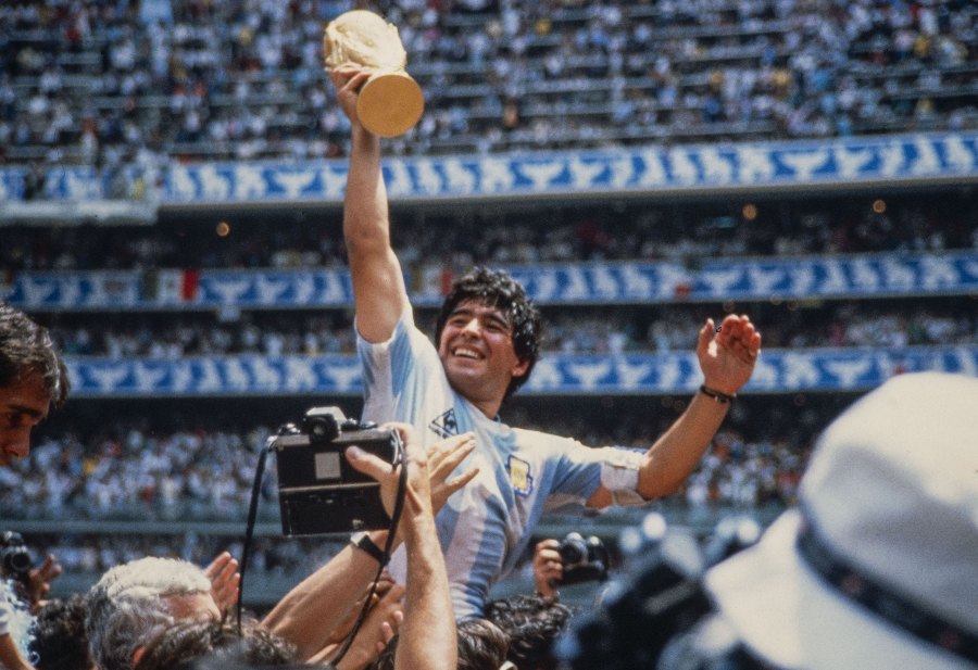 Maradona se coronó en el Estadio Azteca en 1986