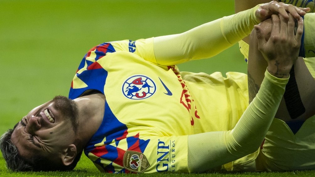 MEXSPORT Diego Valdés salió lastimado del partido