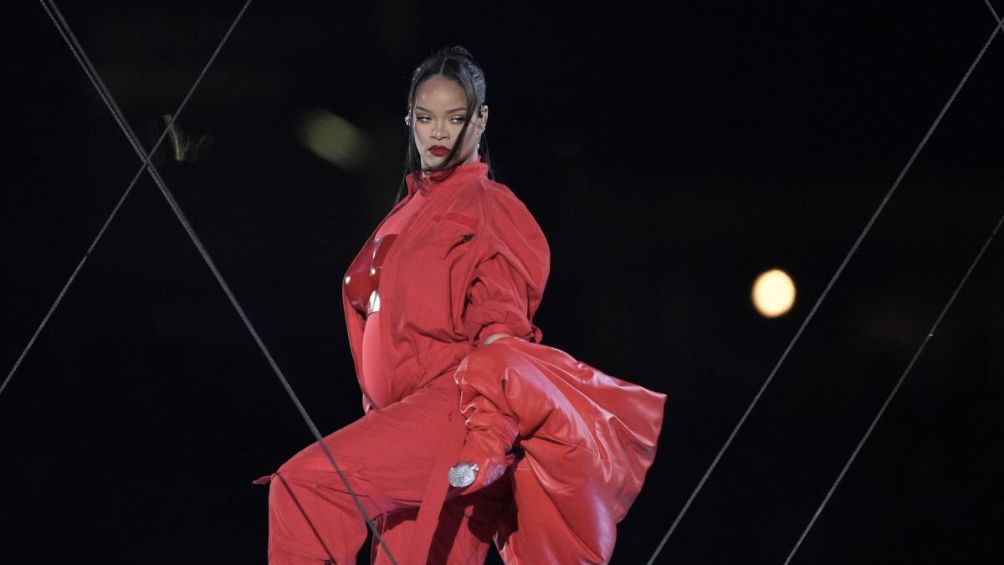 Rihanna es la primer artista bajo Apple Music