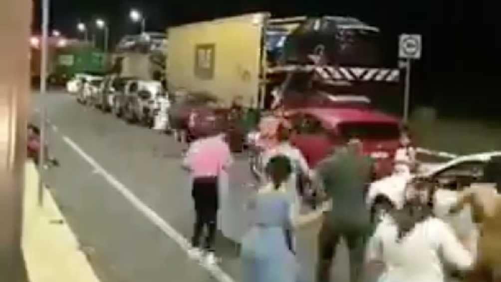 CAPTURA DE PANTALLA: Twitter: @MeganoticiasZAM La canción 'Payaso de rodeo' fue lanzada por el grupo Caballo Dorado en 2003.