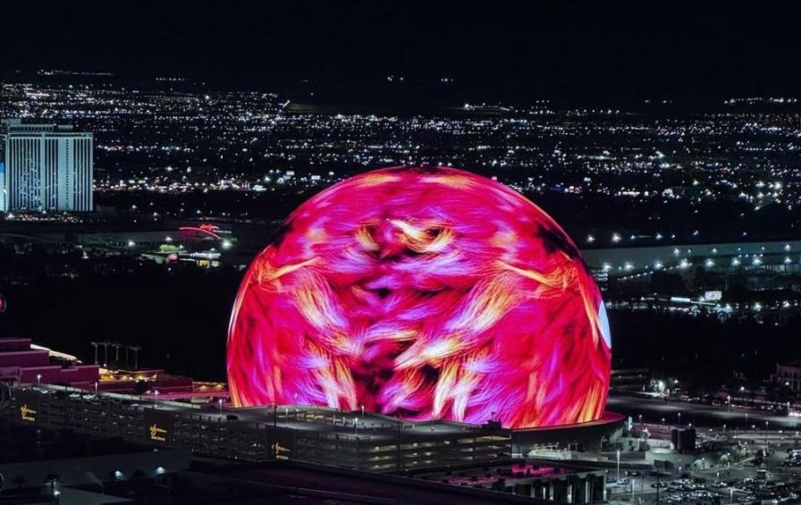 Hombre escala la emblemÃ¡tica estructura "The sphere" de Las Vegas