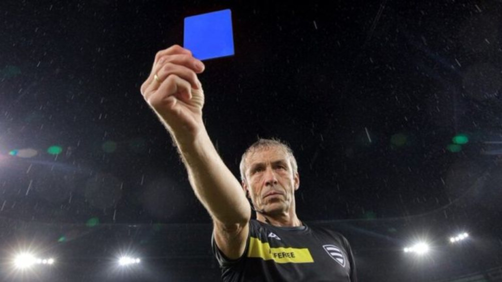 La tarjeta azul fue aprobada por la IFAB