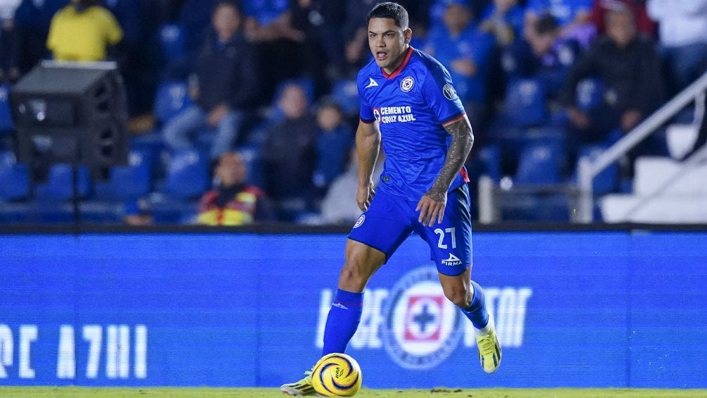 Fenández llegó este torneo a Cruz Azul por 11.4 millones de dólares