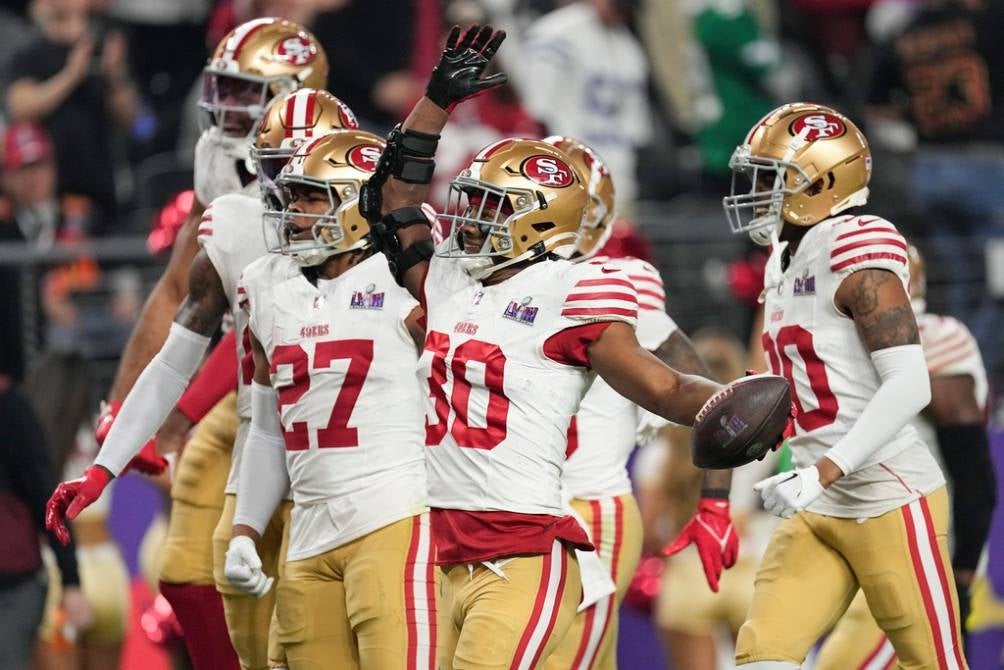 Jugadores de San Francisco 49ers celebran 