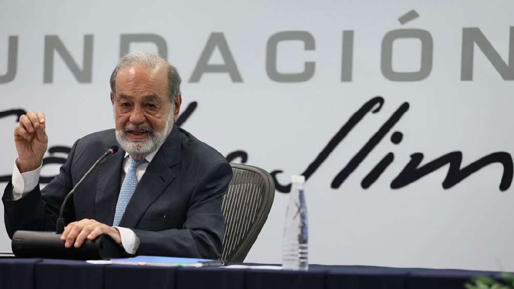 El empresario Carlos Slim habría sido la primera opción para enfrente a AMLO en las elecciones. 