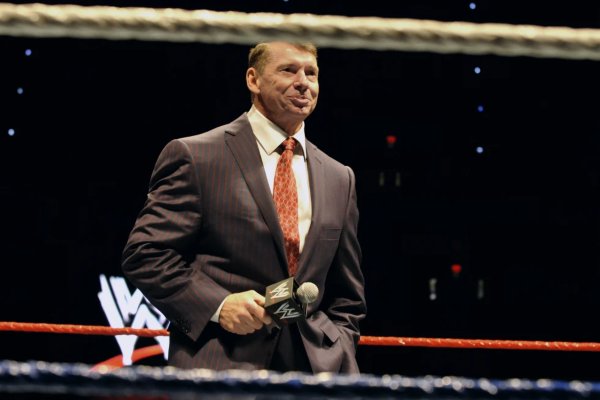 Vince McMahon durante una pelea