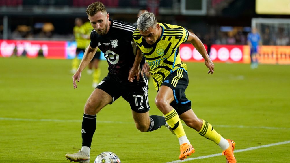 AP Las estrellas de la MLS ante el Arsenal