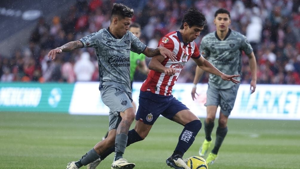TWITTER: @Chivas Chivas y Atlas no pasaron del 0-0