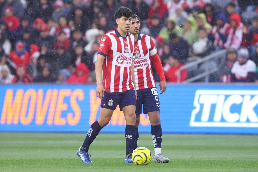 Erick Gutiérrez y 'Pocho' Guzmán en el Clásico Tapatío