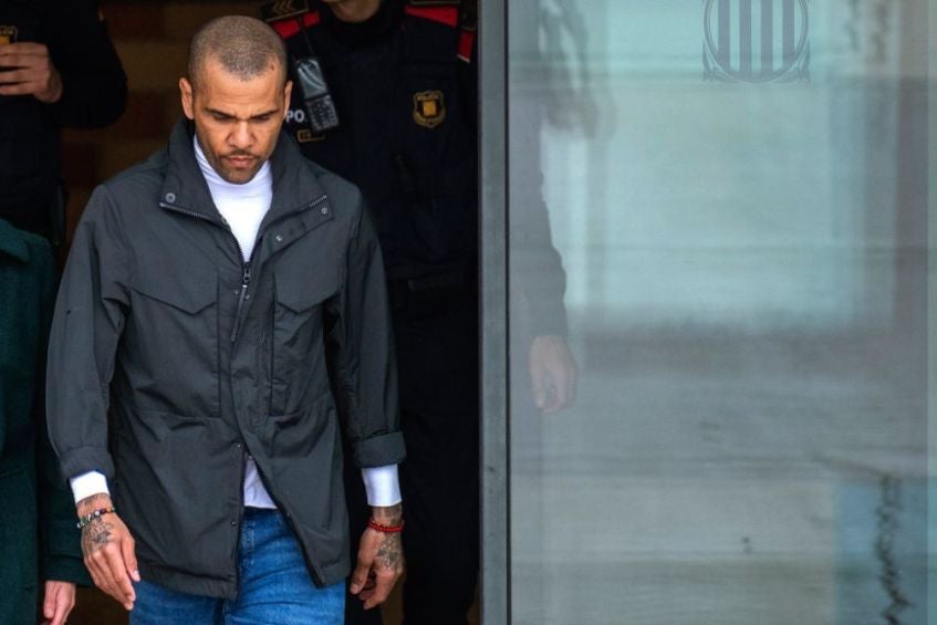 Dani Alves compareciÃ³ por primera vez desde que saliÃ³ en libertad