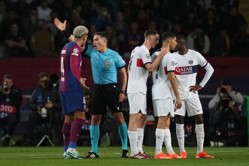 Ronald Araújo envoie un message sincère après le carton rouge qui a coûté l’élimination à Barcelone