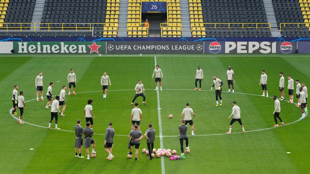 PSG en práctica previo al juego ante Borussia Drotmund