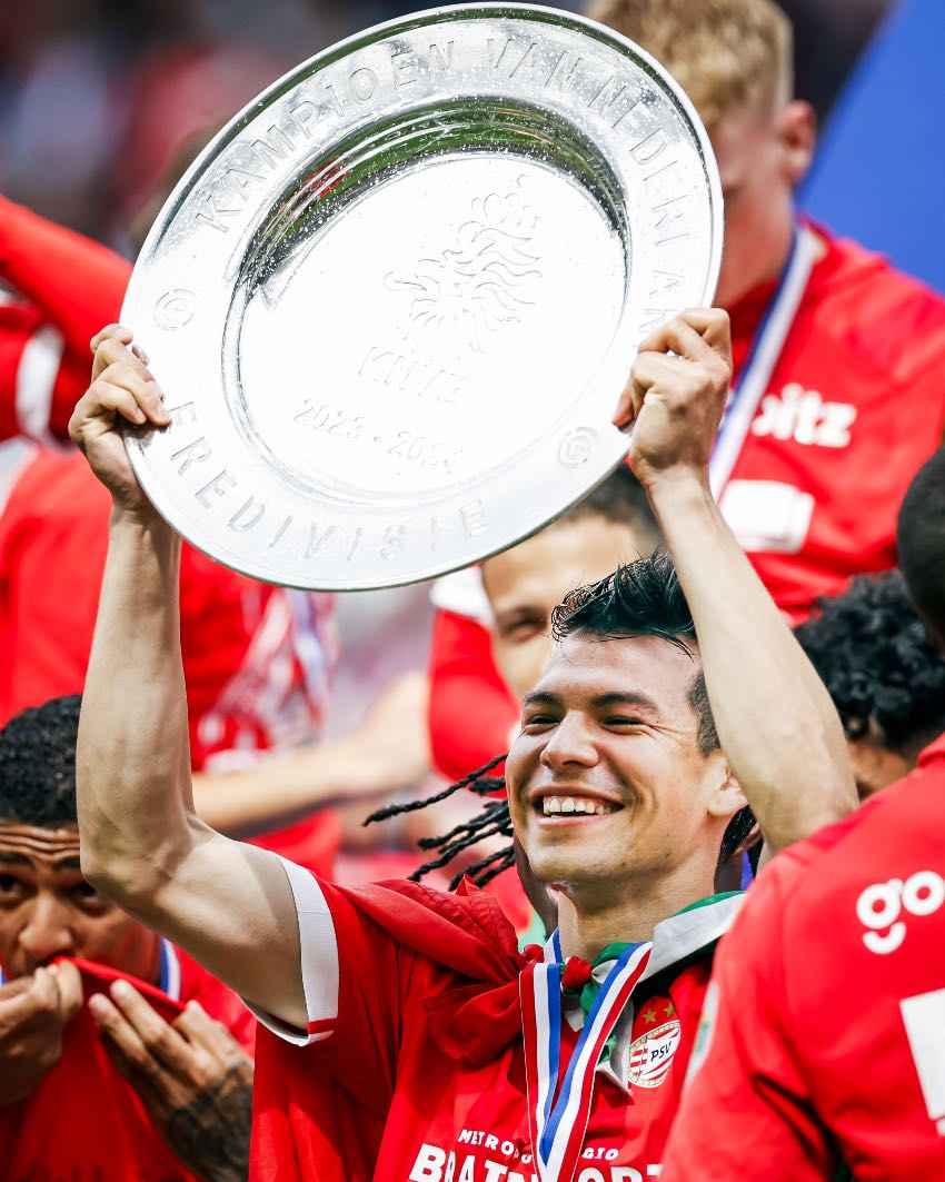 Lozano, campeón de la Eredivisie con PSV