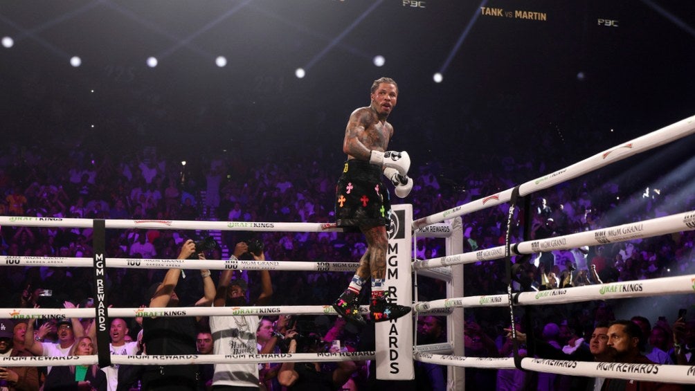 Gervonta Davis celebrando la victoria