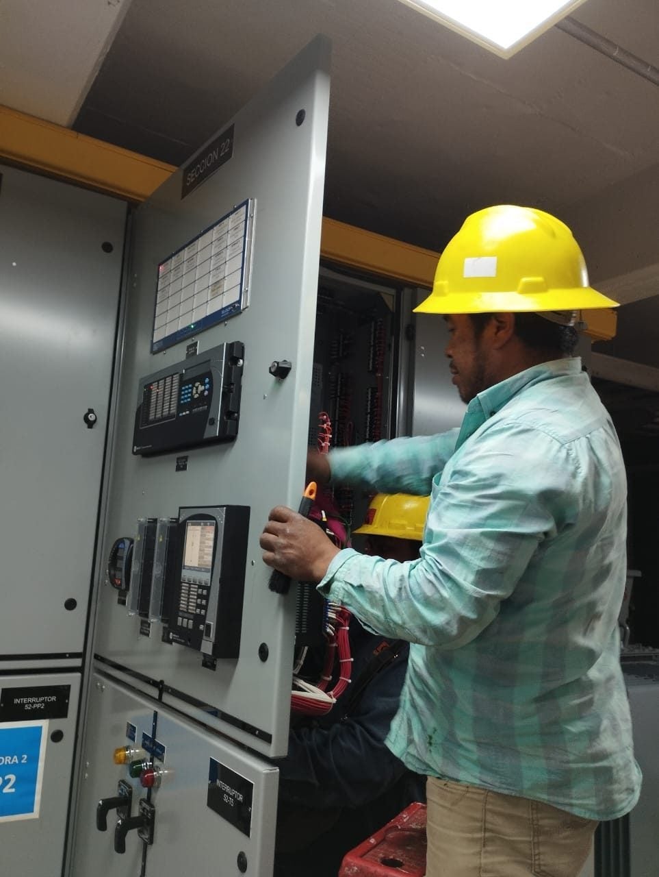 Los técnicos hicieron un corte parcial en el suministro de agua.