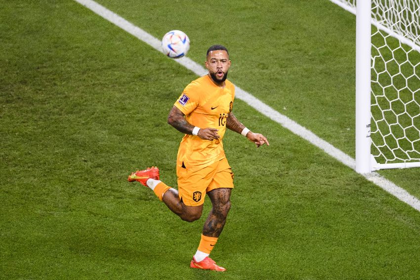 MEXSPORT Memphis Depay se encuentra como agente libre