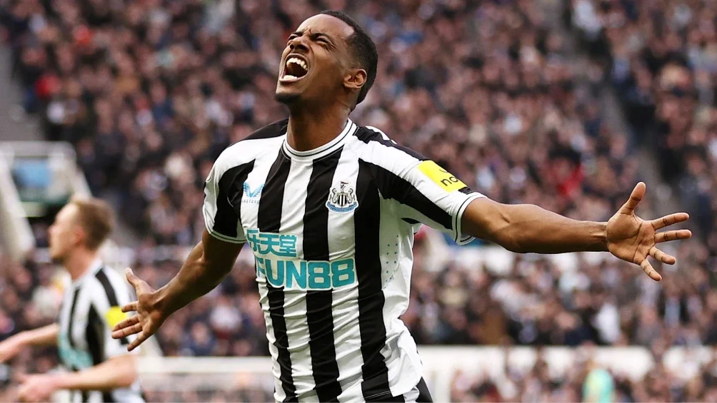 Newcastle rechaza primera oferta de Liverpool por Aleksander Isak. Noticias en tiempo real