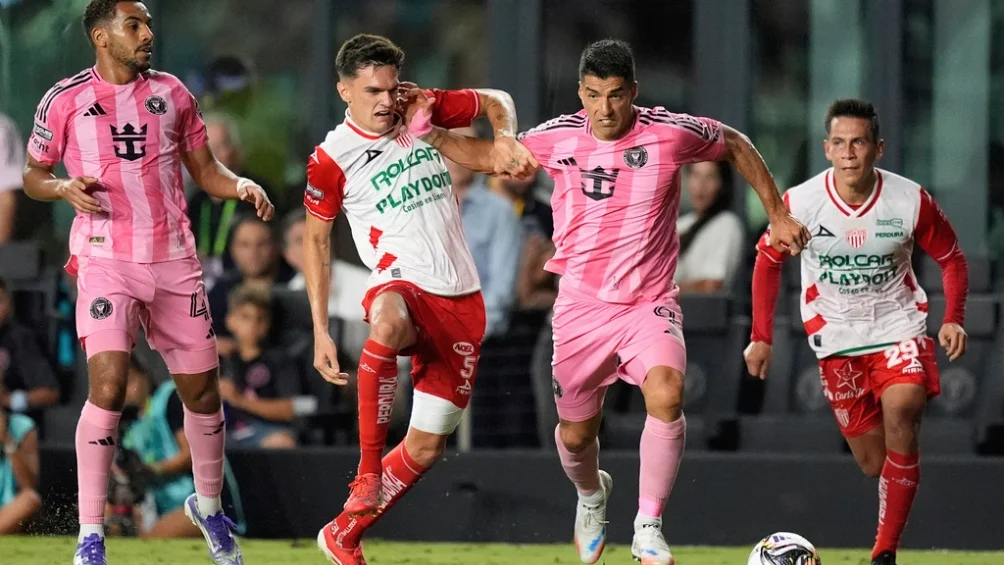 Fernando Gago destaca crecimiento de Necaxa pese a derrota ante Inter Miami            El estratega argentino consideró que el resultado no refleja lo que es su equipo      aspindolaDom, 03/08/2025 -