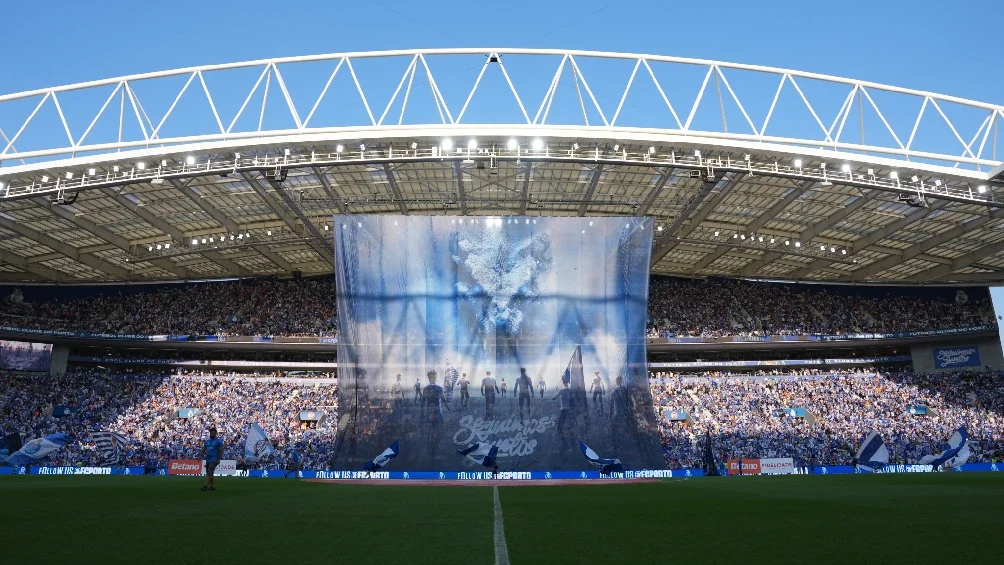 ¡Sorpresa! Porto anuncia fichaje de atacante que América ‘tenía arreglado’ para Liga MX            Los Dragones hicieron la presentación del delantero previo a duelo amistoso ante Atlético de