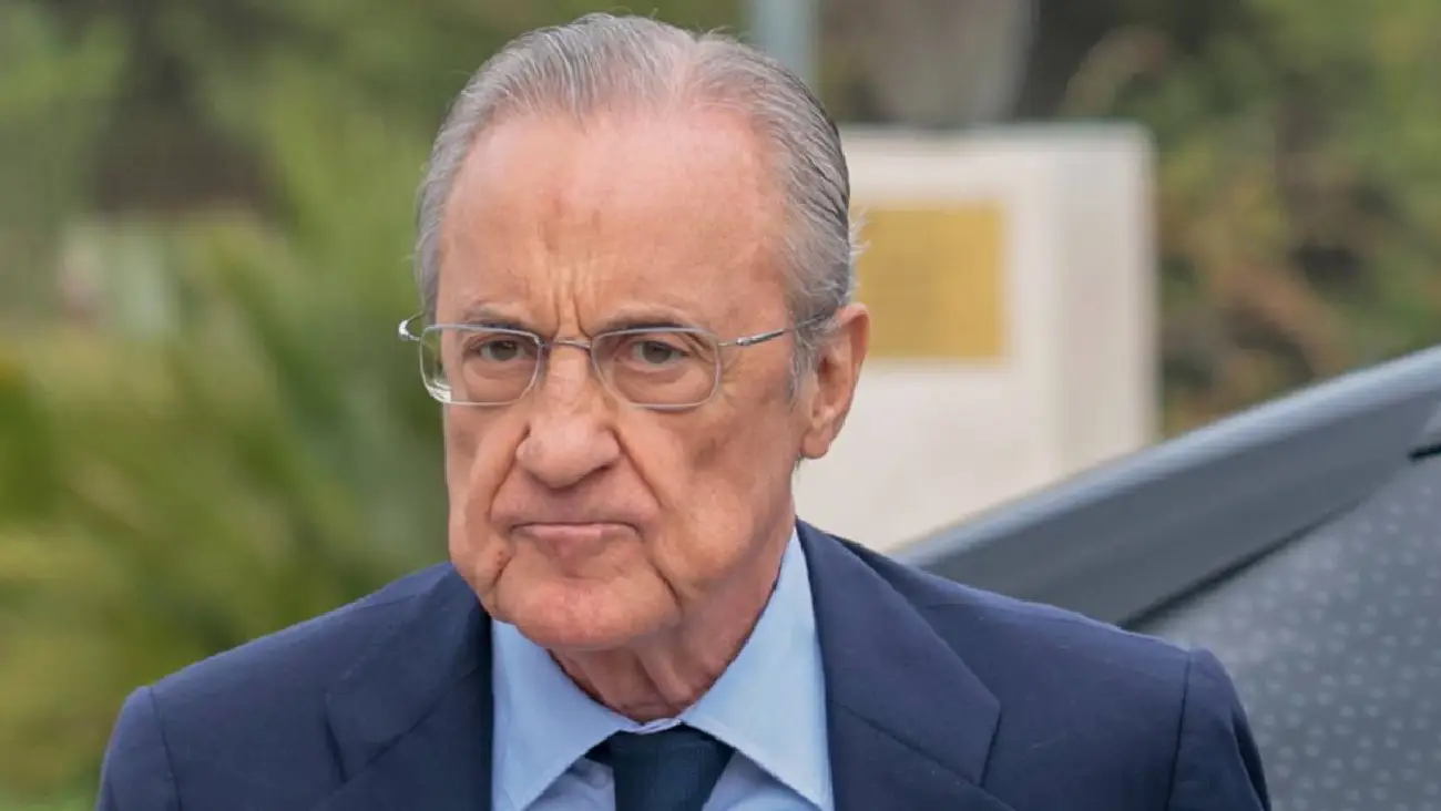 Florentino Pérez sorprende con polémico gesto previo al Oviedo vs Real Madrid. Noticias en tiempo real