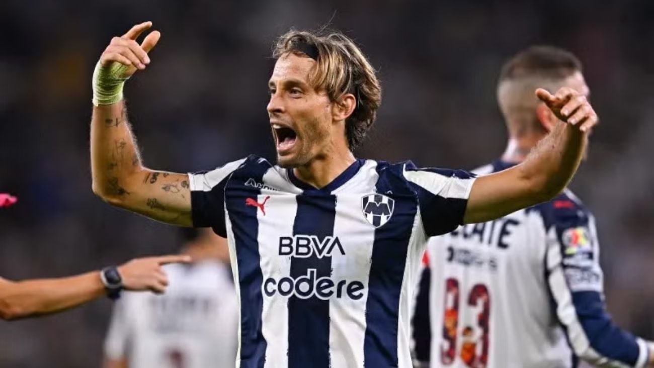 Sergio Canales, figura de Rayados, es visto cenando con el presidente de su exequipo en España