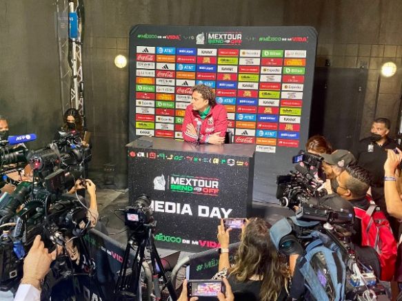 Memo Ochoa en el Media Day