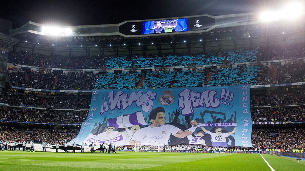 Afición del Real Madrid luce manta gigante con Nadal como figura