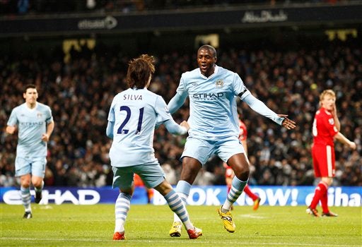 Touré marcó el segundo tanto en el Etihad Airways. FOTO: AP