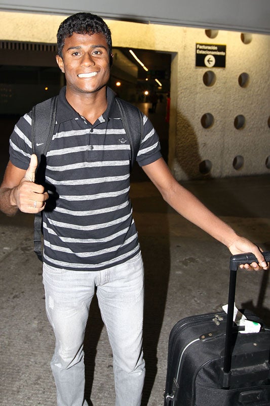 El jugador brasileño y su representante se reunirán con la directiva de Cruz Azul. FOTO: MIGUEL PONTÓN