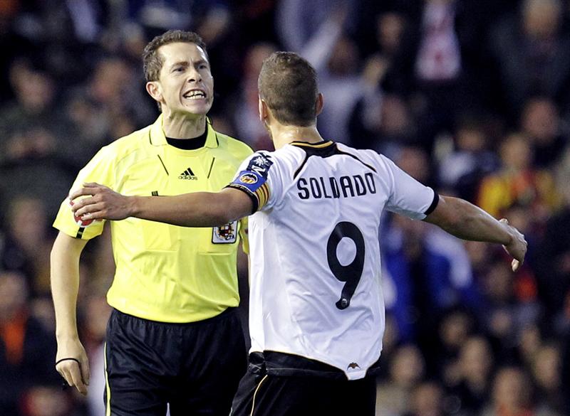 Un partido muy intenso. FOTO: EFE