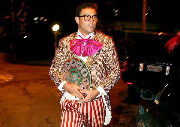 Ronaldo se disfrazó para la fiesta de su madre | ESPECIAL
