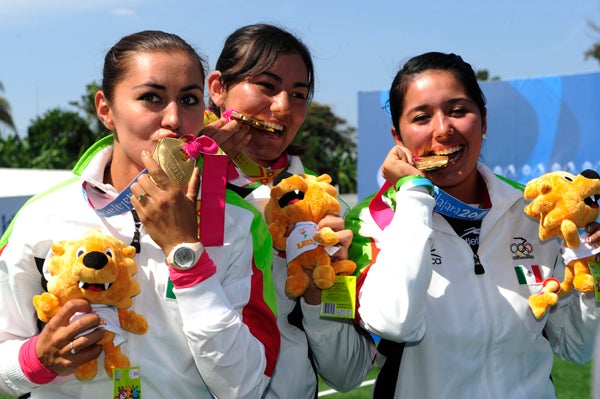 Es la décima medalla dorada para México. FOTO: EVA BECERRA